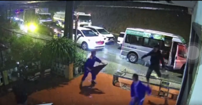 Chạy tán loạn khi đất đá đổ ập xuống đèo Ô Quy Hồ