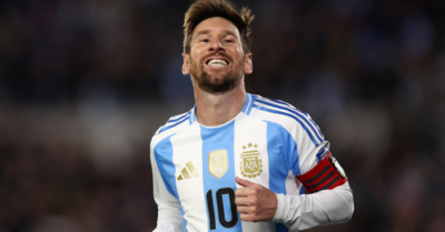 Messi khóc vì hạnh phúc, Argentina thắng đậm Venezuela 3-0