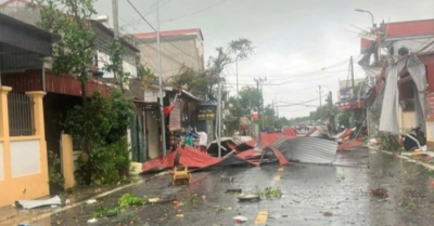 Dông lốc Hải Phòng: 8 người bị thương, hơn 200 nhà tốc mái