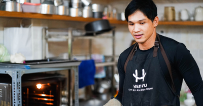 Bánh trung thu “đặc biệt” cho bệnh nhi suy thận