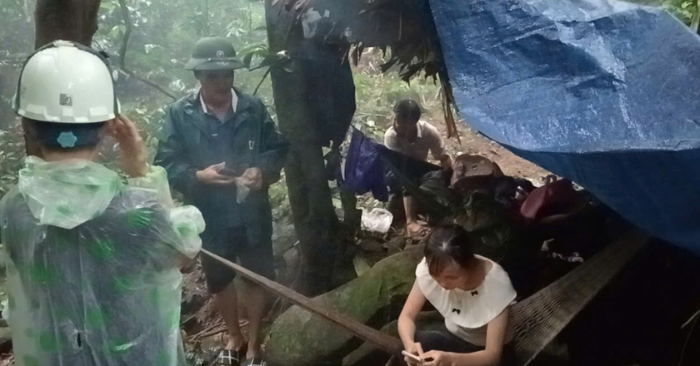 Đà Nẵng huy động lực lượng truy tìm người mất tích giữa mưa lũ