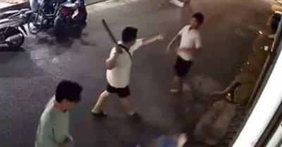 Hai thanh niên cầm gậy đuổi đánh bị công an tìm ra