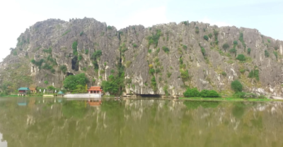 Ngôi chùa cổ Nhân Lộ bên dòng sông Mã