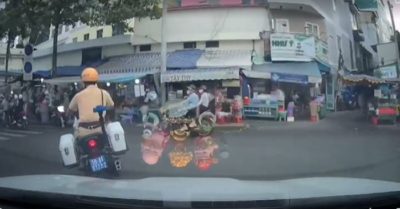 CSGT TP HCM cấp tốc mở đường, đưa sản phụ song thai vỡ ối kịp vào viện