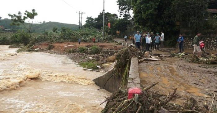 Hà Nội tập trung ứng phó bão số 10 và mưa lũ, sạt lở đất, lũ quét