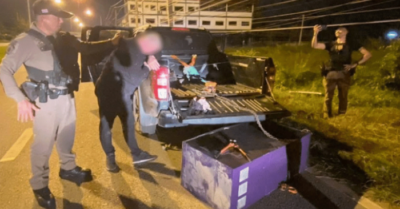 Dùng bán tải kéo trộm cây ATM, công dân Hà Lan bị bắt tại Thái Lan