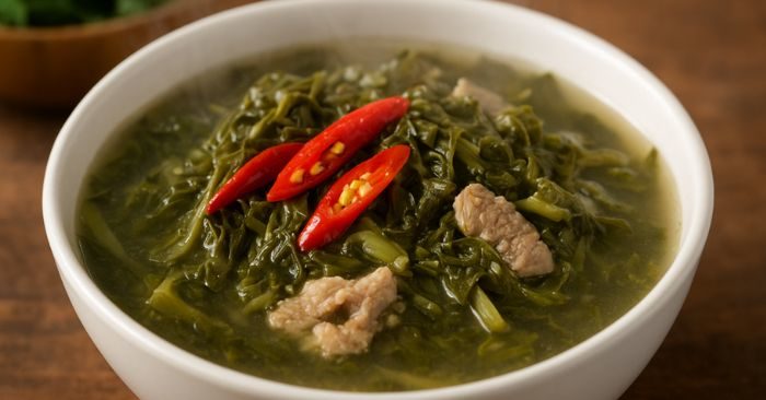 Rau sắn muối chua nấu thịt – hương vị quê nhà níu chân tôi