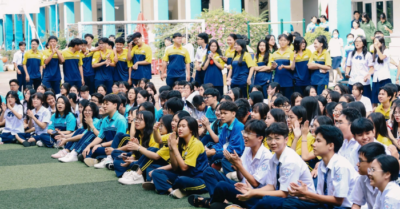 Trường học thiết kế giờ ra chơi thành rạp chiếu phim để hạn chế điện thoại