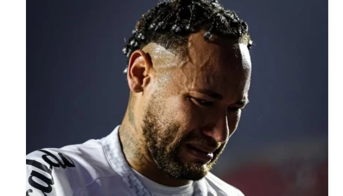 Neymar phản pháo tin đồn nghiện rượu và chơi game tới sáng