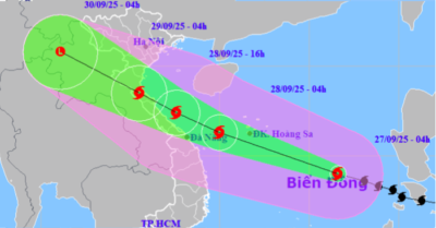 Bão số 10 Bualoi giật cấp 15, lao nhanh hướng vào miền Trung