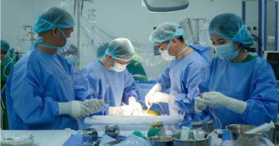 Thiếu tá quân y thoát lưỡi hái tử thần nhờ anh ruột hiến gan kịp thời
