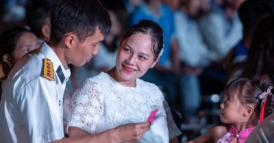 Tết Trung thu “Vầng trăng của biển” mang yêu thương đến con em chiến sĩ Hải quân