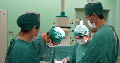 Phẫu thuật cắt 5 mét ruột cứu sống bệnh nhân 60 tuổi bị tắc động mạch hiếm gặp