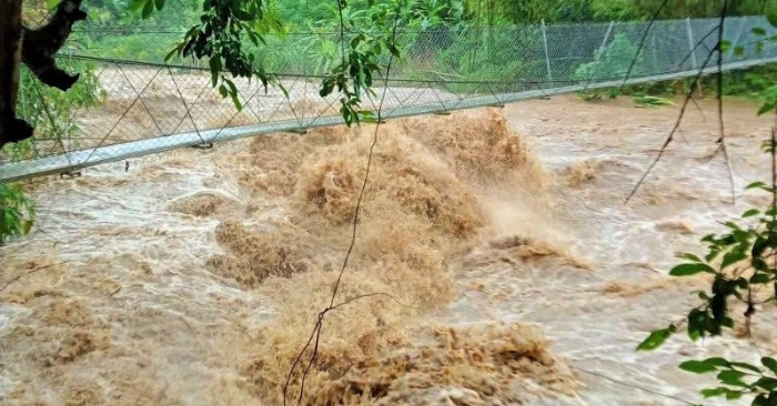 Nam sinh lớp 3 ở Đà Nẵng trượt chân rơi xuống cống nước, tử vong thương tâm