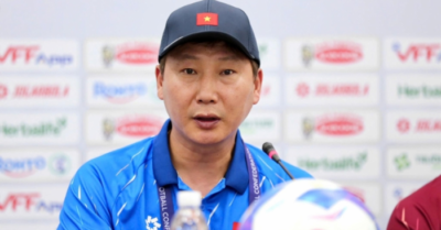 HLV Kim Sang Sik tính trao cơ hội cho cầu thủ U23 Việt Nam