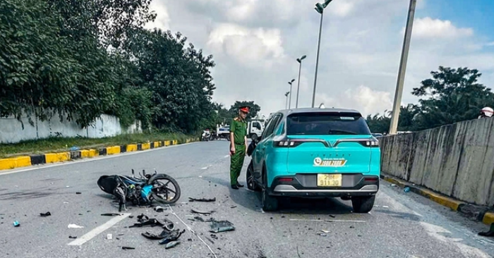 Tai nạn giao thông: Tài xế taxi đi ngược chiều khiến 1 người tử vong
