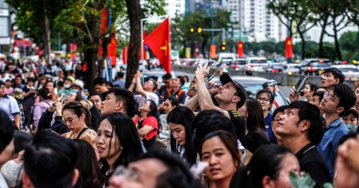 Cháy chung cư Reverside, phường Khánh Hội -TPHCM