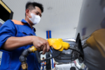 Giá xăng trong nước có thể tăng 750 đồng/lít – Dầu diesel tăng gần 1.400 đồng