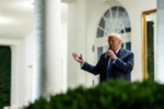 Ông Trump bác tin Mỹ cho phép Ukraine tấn công tầm xa sang Nga