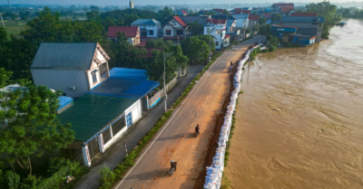 Lũ trên sông Cầu vẫn đặc biệt lớn, ngập lụt còn kéo dài