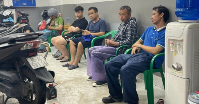 Hà Nội: Cửa hàng sửa xe quá tải sau trận ngập lịch sử