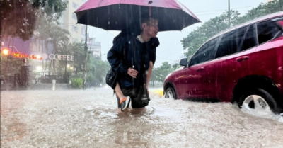 Phụ huynh bức xúc