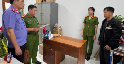 Tạm giữ nhân viên nghi tham gia sản xuất cà phê giả tại Gia Lai