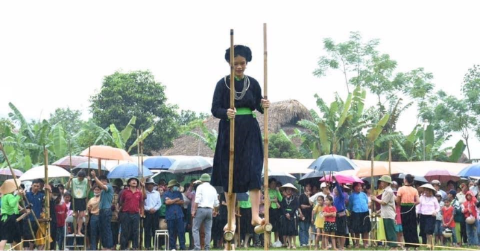 Các hoạt động trong khuôn khổ Ngày hội Văn hóa các dân tộc diễn ra sôi nổi trong hai ngày 24 – 25.10 (Ảnh: Thanh Bình)