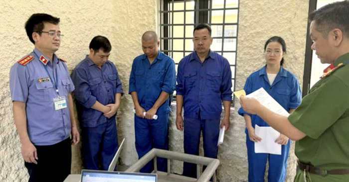 Lãnh đạo Bệnh viện Phổi Hà Nội làm giả bệnh án