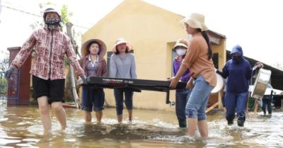 Dồn sức sửa trường đón học trò sau bão