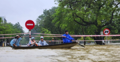 Mưa lũ miền Trung tiếp tục diễn biến phức tạp, có nơi mưa vượt 400mm