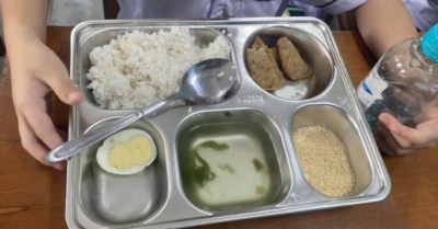 Xôn xao bữa ăn 25.000 đồng ở Trường Tiểu học Quảng Trị, chính quyền khẩn trương vào cuộc xác minh