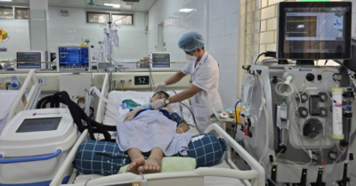 Nam sinh 16 tuổi hồi sinh kỳ diệu sau cơn nguy kịch, viết tiếp giấc mơ đến trường