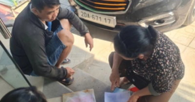 Người đàn ông Thái Nguyên nhặt được sổ đỏ trong hàng phế liệu, trả lại cho chủ nhân