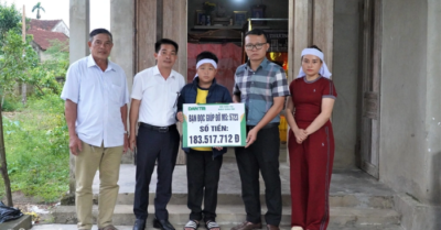 Cậu bé mồ côi ở Hà Tĩnh được bạn đọc Dân trí giúp đỡ hơn 183 triệu đồng