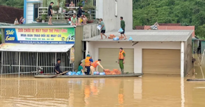 Xóm trưởng Nghệ An chấn thương sọ não khi khắc phục bão lũ