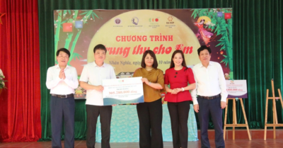 Lan tỏa yêu thương: Học bổng quà Trung thu cho trẻ em khó khăn