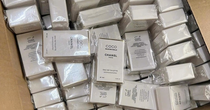 TP.HCM triệt phá đường dây sản xuất gần 20.000 chai nước hoa giả thương hiệu nổi tiếng