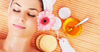 Khoai tây kết hợp nghệ giúp đánh bay quầng thâm mắt