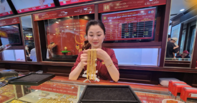 Giá vàng ‘chợ đen’ lập kỷ lục 170 triệu đồng/lượng
