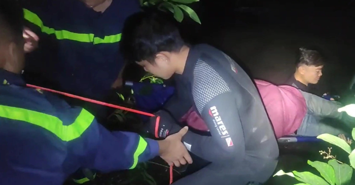 Người đàn ông lao xe máy xuống mương ở Hải Phòng tử vong