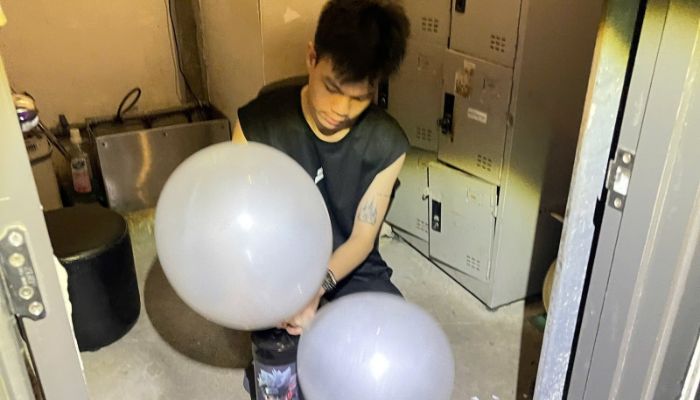 buôn bán khí cười