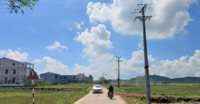 Hà Tĩnh khắc phục xong sự cố cột điện gãy gập sau bão Bualoi