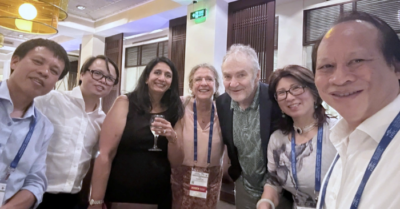 PGS.TS.BS Vũ Hữu Vĩnh đại diện Việt Nam báo cáo tại Hội nghị Ung thư phổi châu Á 2025