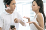 Vợ Bí Mật Gửi Tiền Về Nhà Ngoại Suốt 10 Năm: Chồng Sốc Khi Biết Lý Do Thật Sự