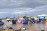 Cuộc đuổi bắt kịch tính cứu 7 tàu cá bị nước lũ cuốn trôi trên sông Cà Ty