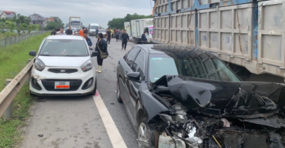 Tai nạn liên hoàn cao tốc Hà Nội Thái Nguyên gây ùn tắc kéo dài