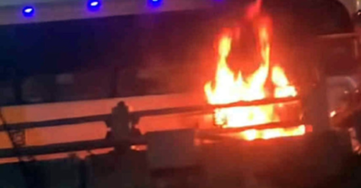 Tai nạn giao thông Hà Nội: Xe máy bị hất văng lao xuống sông Hồng, hai người chết thảm trên cầu Thanh Trì