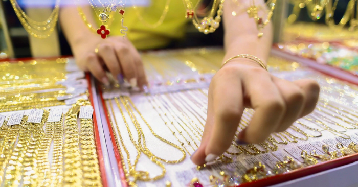 Người mua vàng chịu lỗ nặng