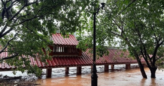 Mưa Lũ Lịch Sử Ở Miền Trung